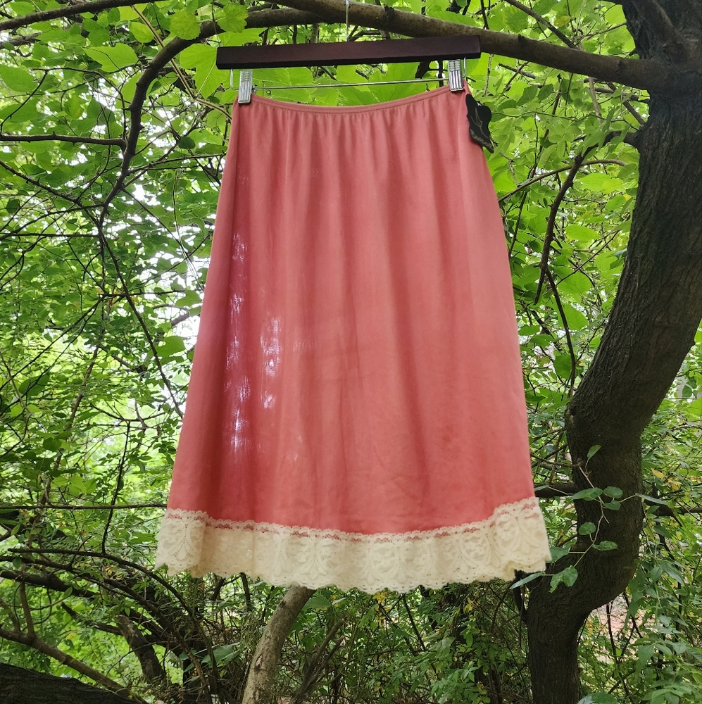 CORAL VINTAGE HALF SLIP BY BLUSH